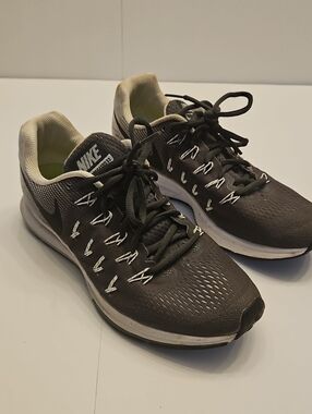 Nike Zoom Pegusus 33 Athletic Training Shoes Gray White Womens 9.5M GUC